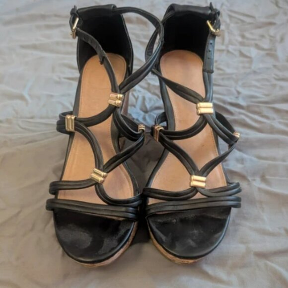 Black and gold strappy high heels - Picture 1 of 2